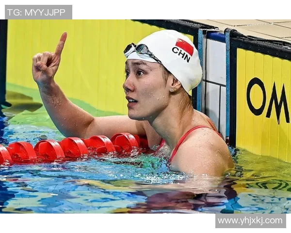 激烈对决游泳比赛精彩瞬间记录，超越自我挑战极限，快来一起见证胜利之光